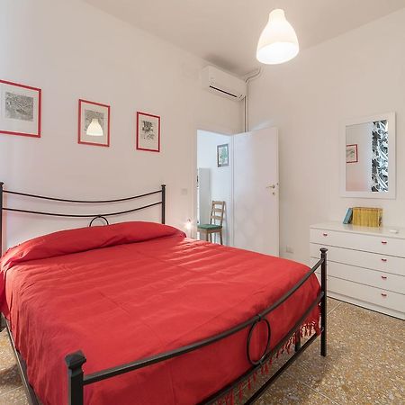 Red & White Vatican Apartment Рим Экстерьер фото