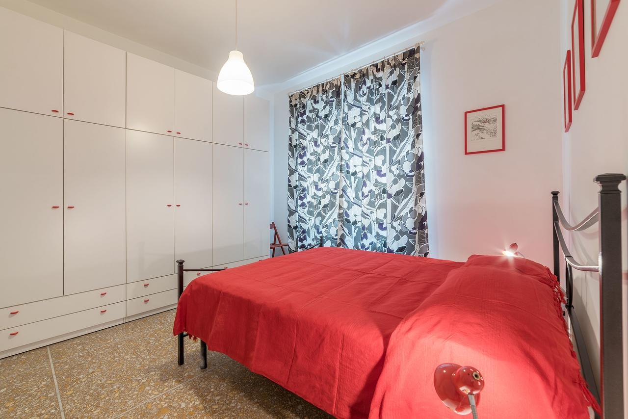 Red & White Vatican Apartment Рим Экстерьер фото